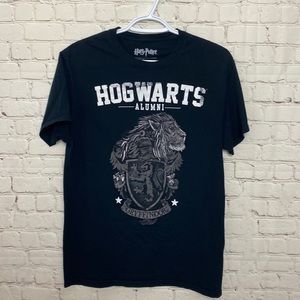 [HARRY POTTER] Hogwarts Alumni Gryffindor T-shirt Size Medium